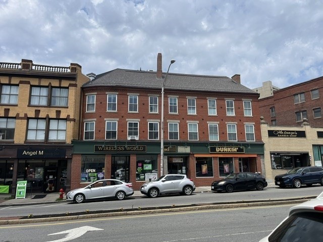 422 Main St # 2R — photo