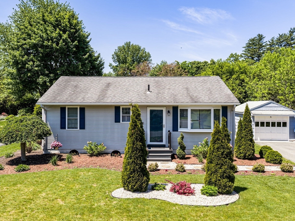 46 Rochford Circle, Springfield, MA 01128