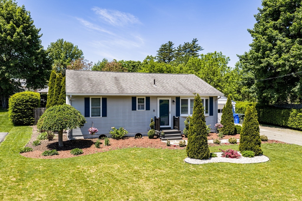 46 Rochford Circle, Springfield, MA 01128 — photo 2