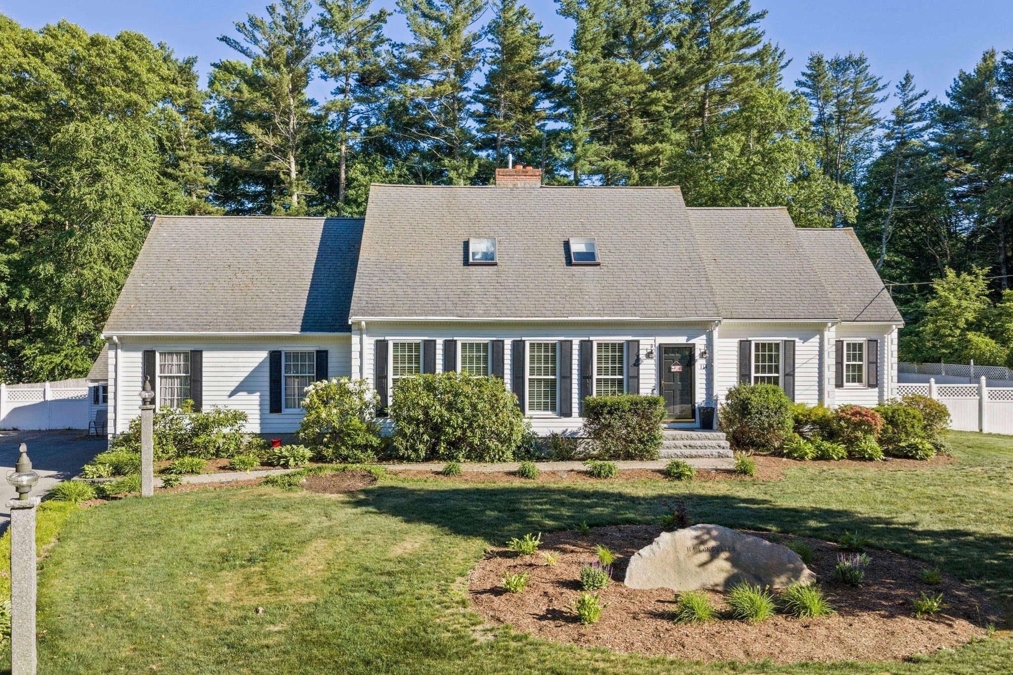 114 Longwater Dr — photo