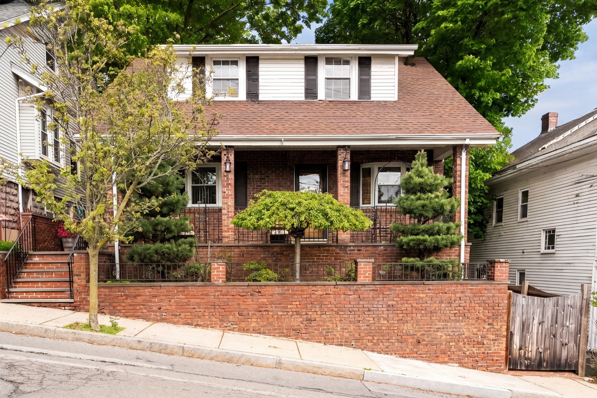 21 Fells Ave — photo