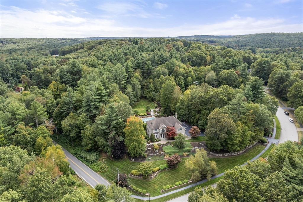 253 Cranbrook Dr — photo