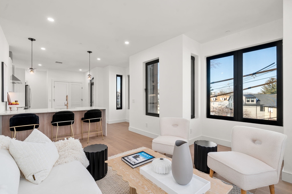 84 Prospect St #202 — photo