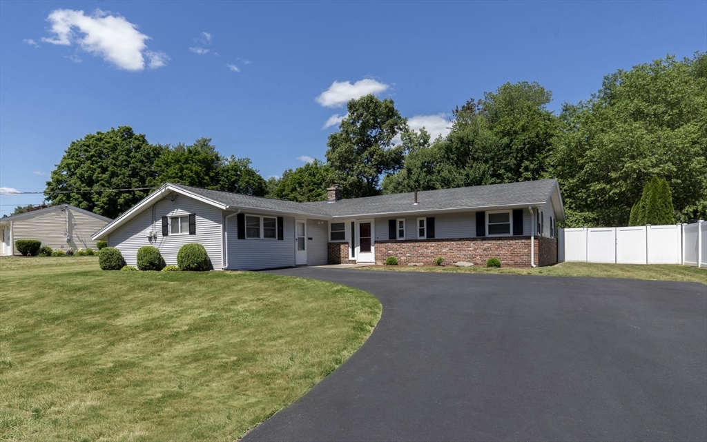 22 Temi Road, Hudson, MA 01749