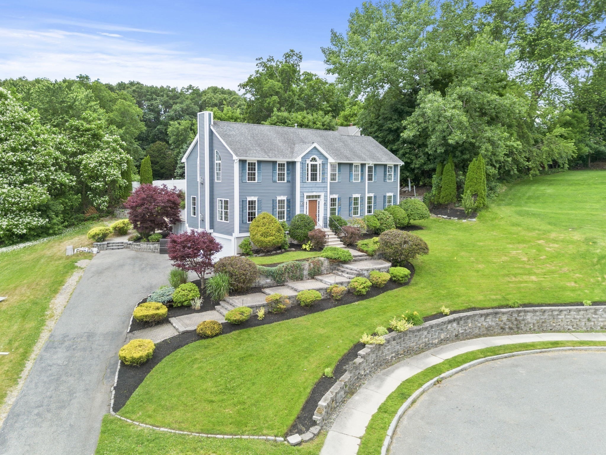 8 Woods Hill Cir — photo