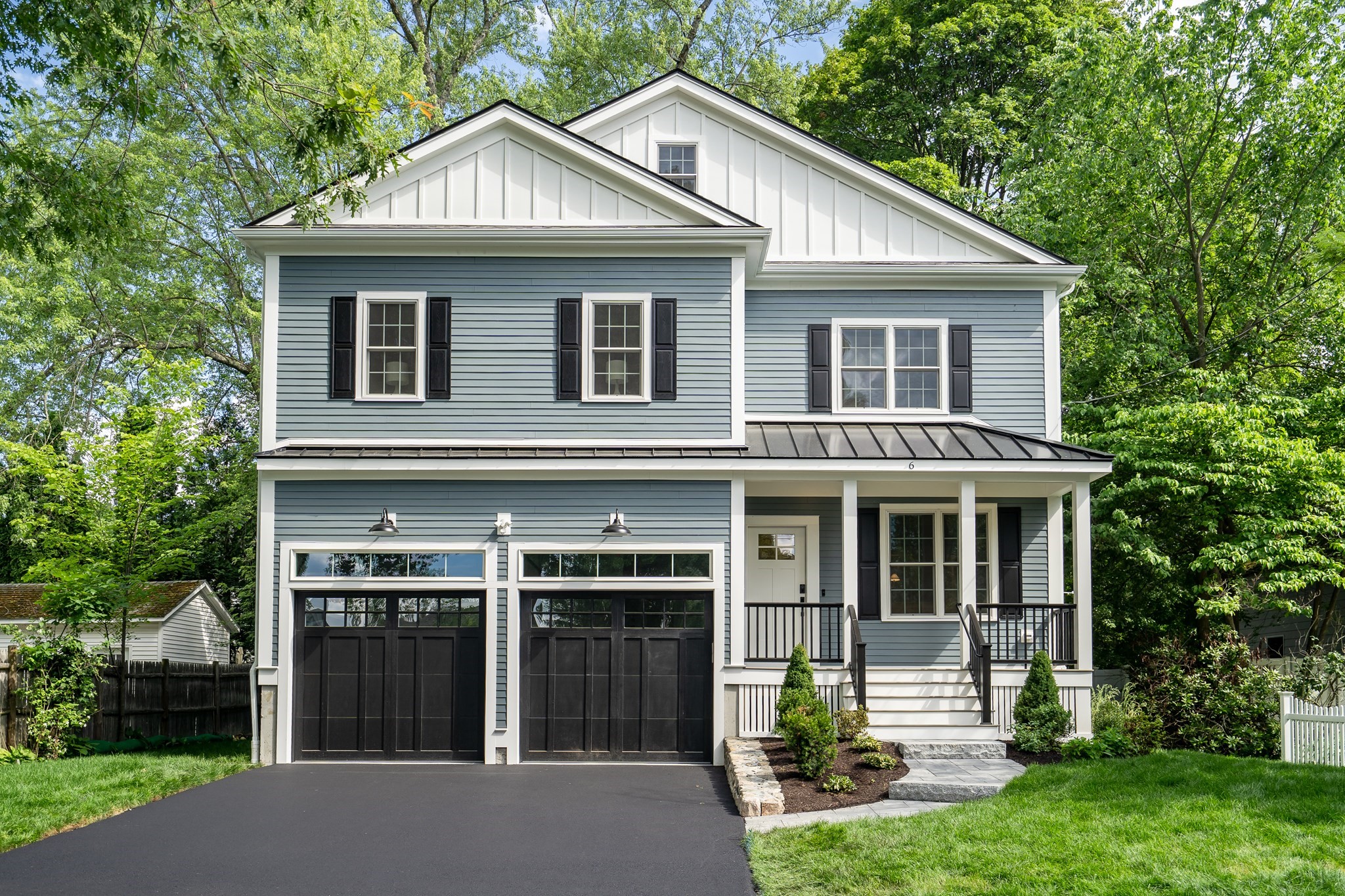 6 Manning — photo