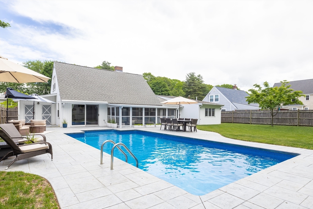 14 Hardwick Road, Natick, MA 01760