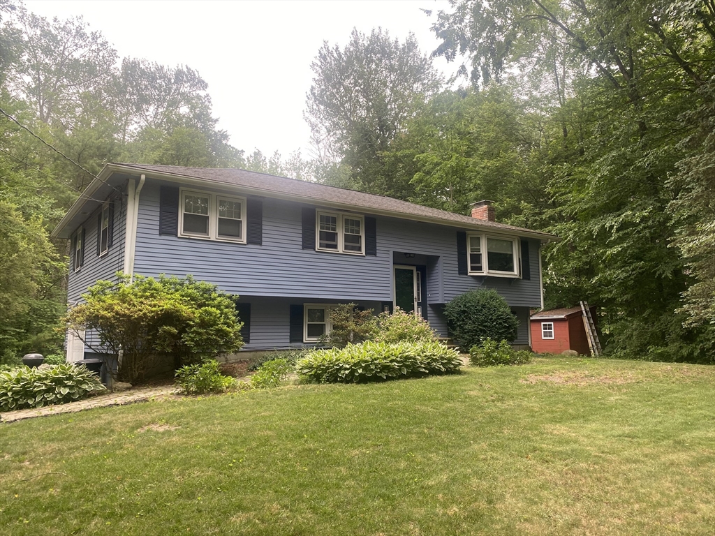 10 Warwick Road, Walpole, MA 02071
