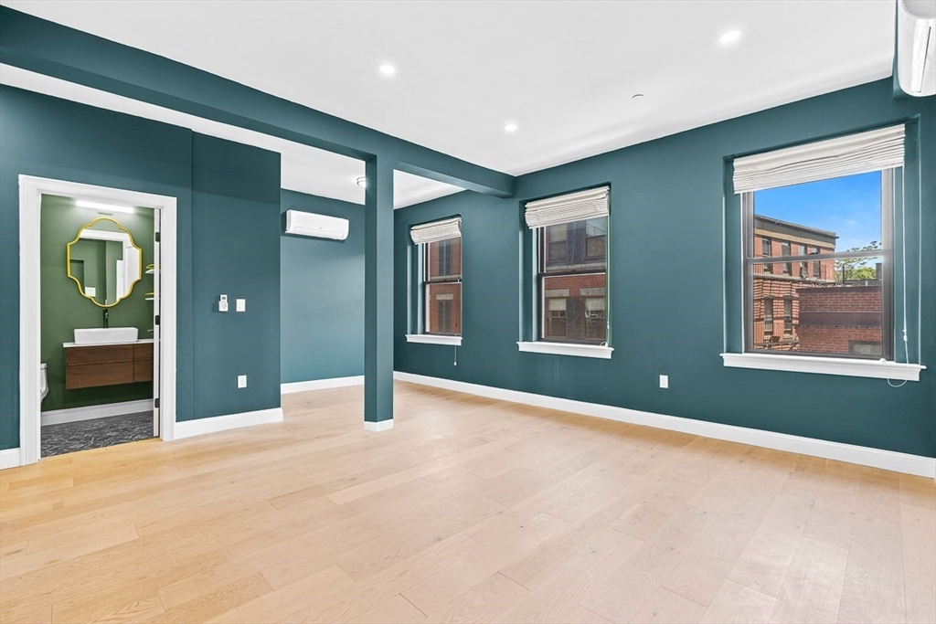 166 Salem St #8 — photo