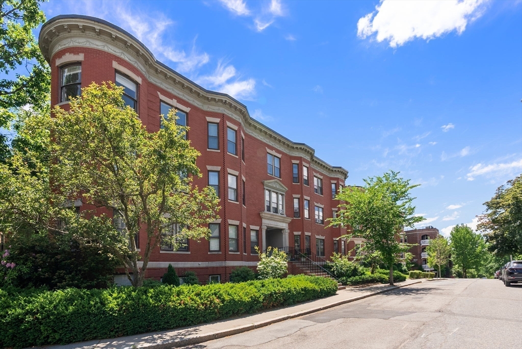 16 Garrison Road #8, Brookline, MA 02445