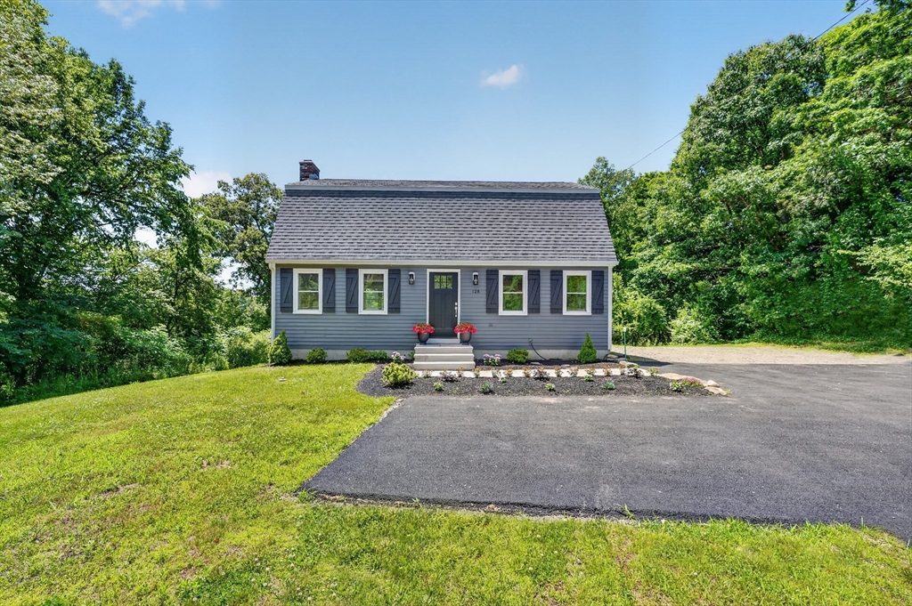 128 Providence Rd — photo