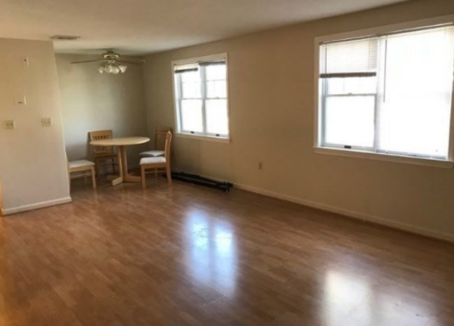 20 Webb Pl # 2C — photo