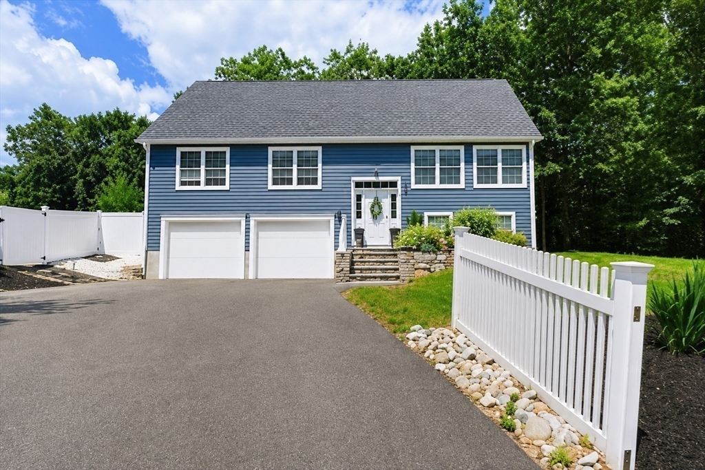 7 Tabor Road, Uxbridge, MA 01569