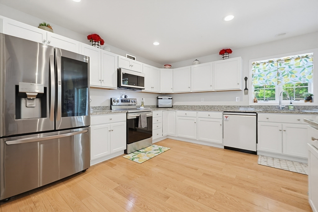 7 Tabor Road, Uxbridge, MA 01569 — photo 2
