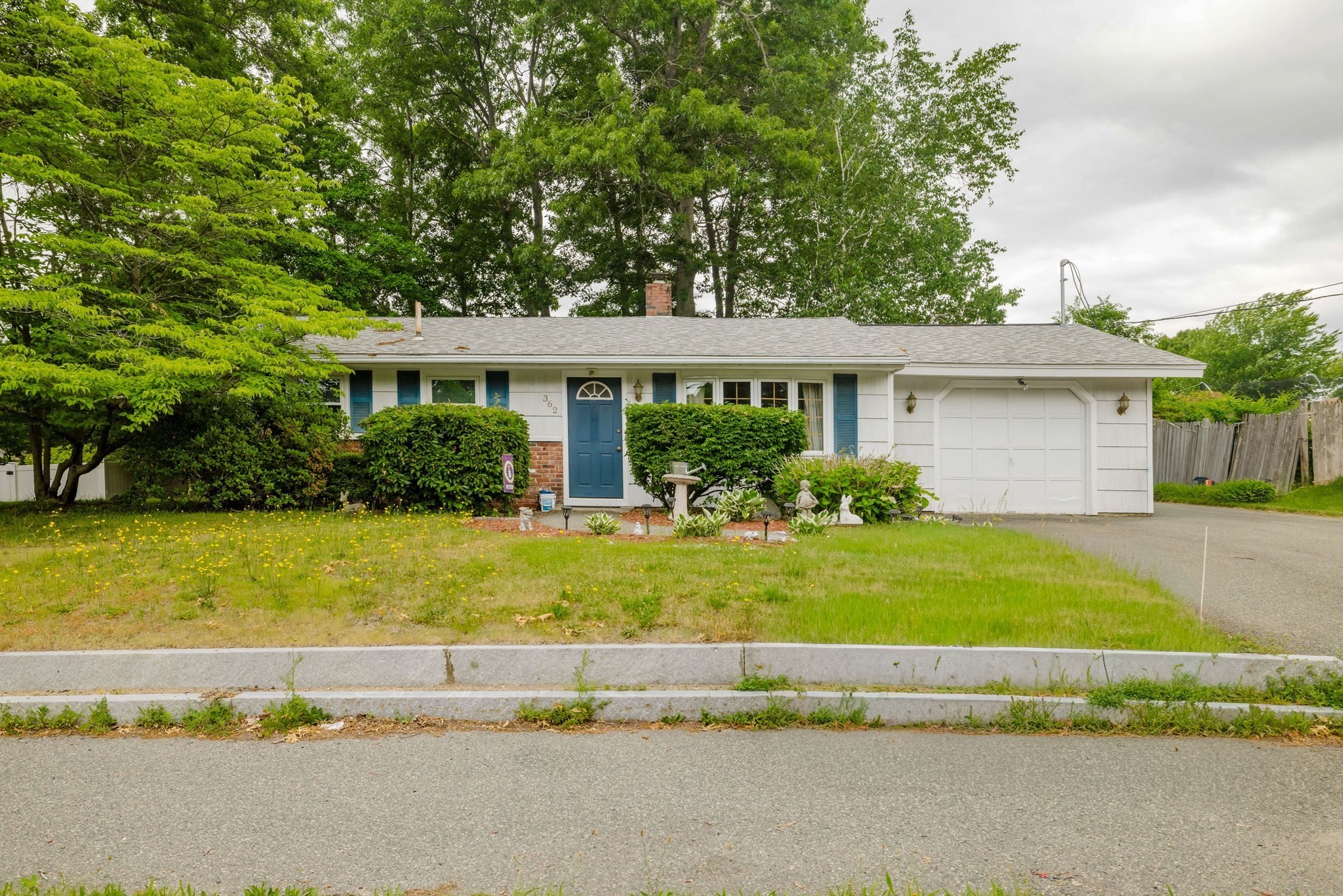 362 Hovenden Ave — photo