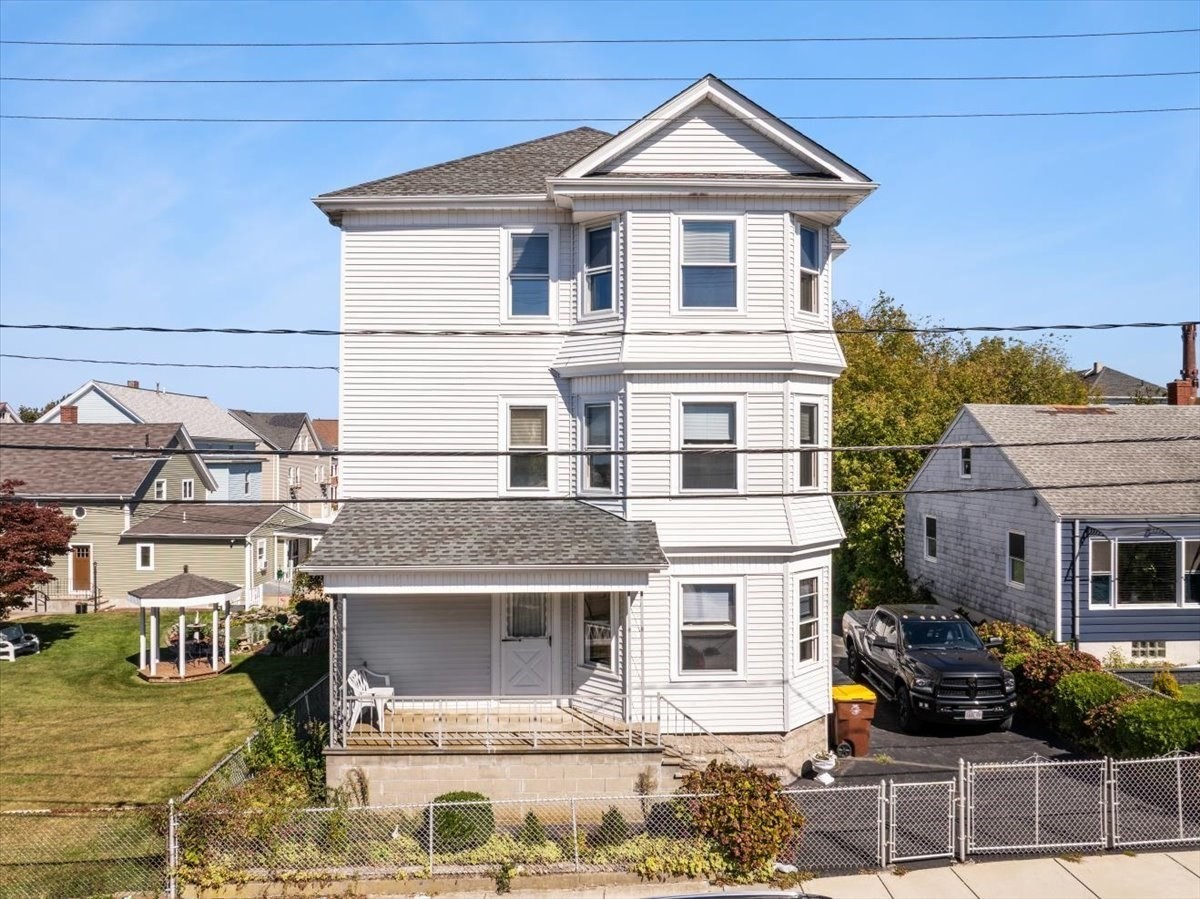 576 Slade St # 2 — photo