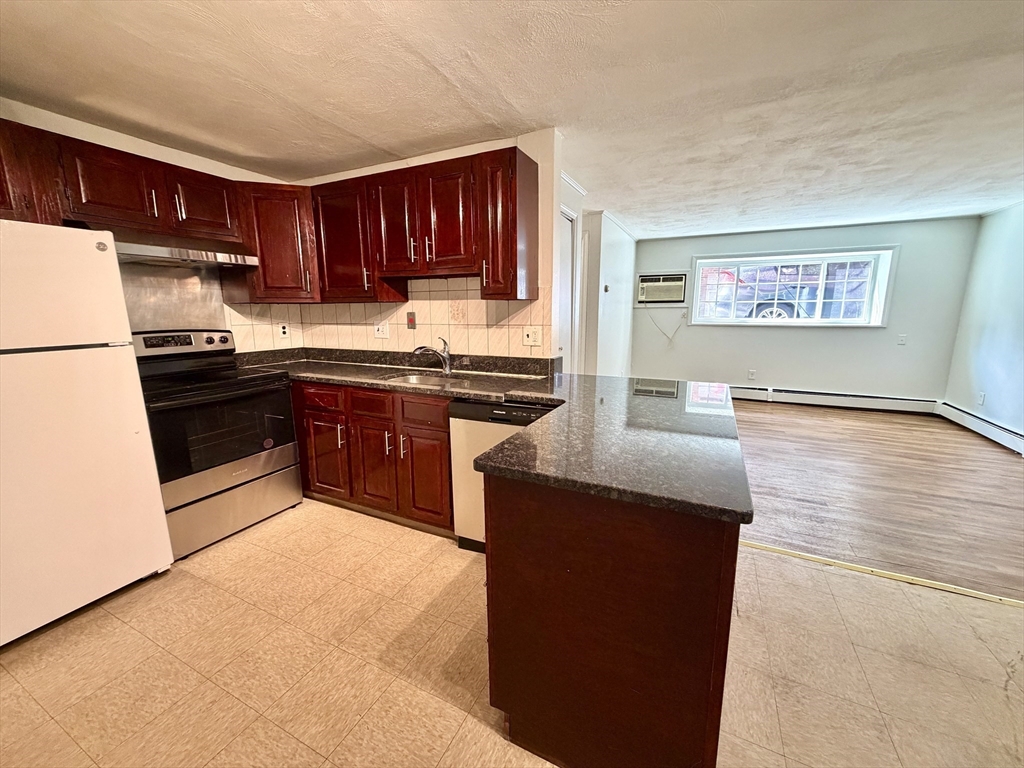 15 Staples Ave # 18 — photo