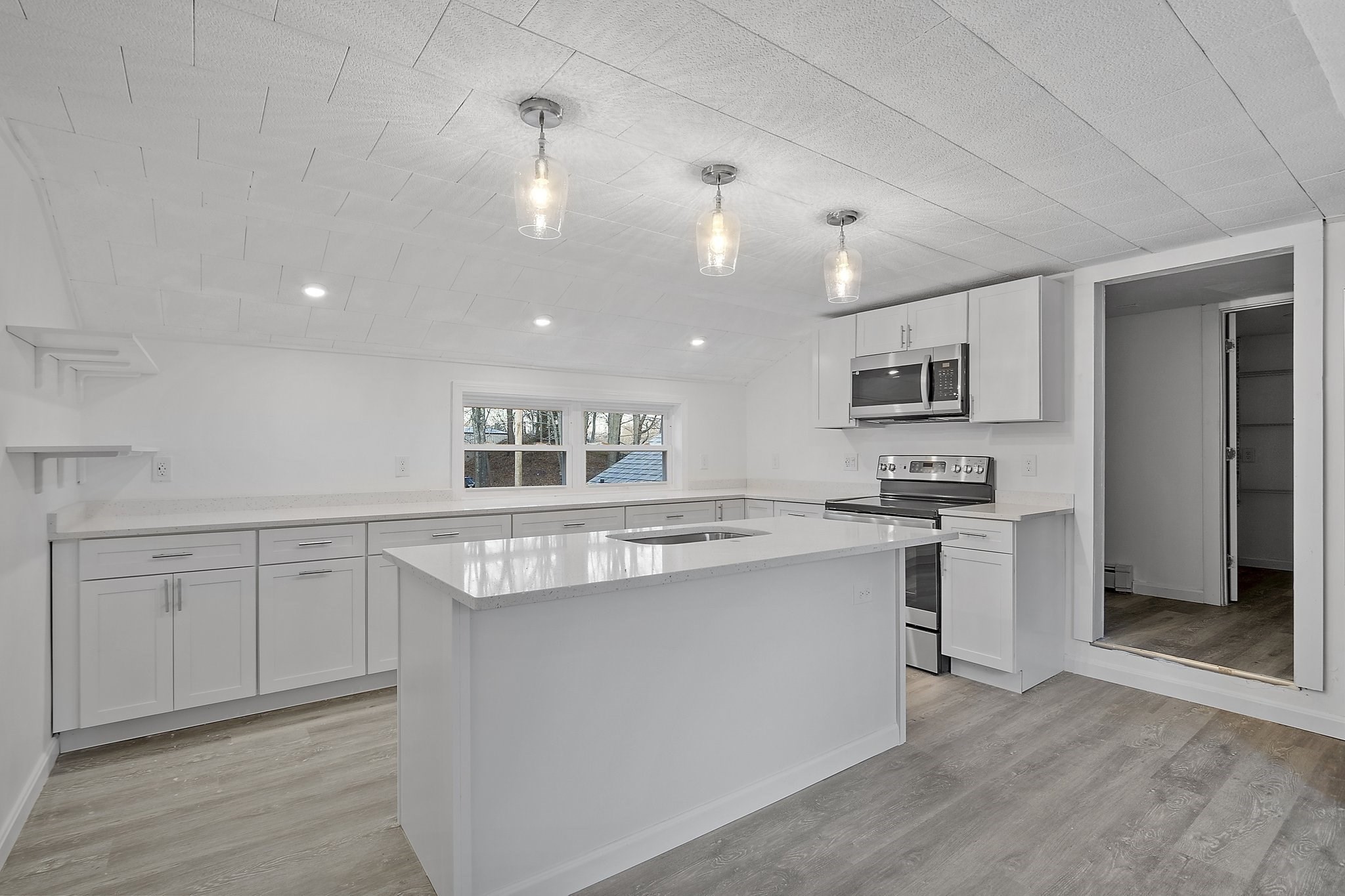 47 Railroad Ave # 2 — photo