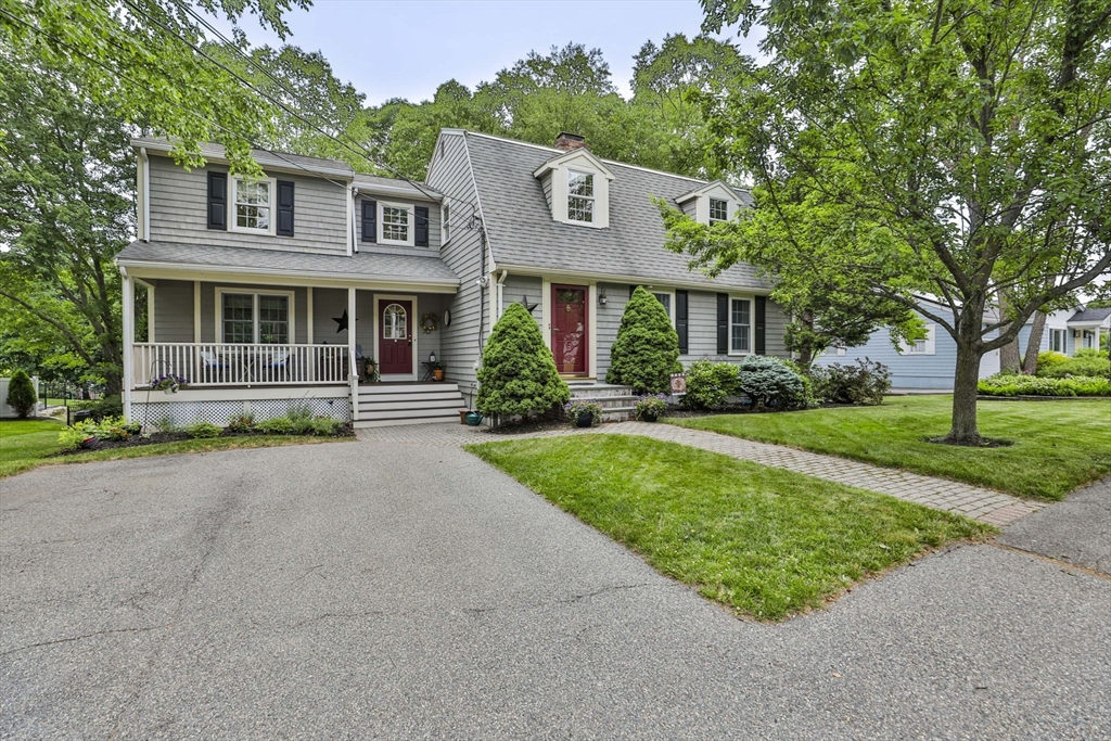 33 Reynolds Road, Wakefield, MA 01880