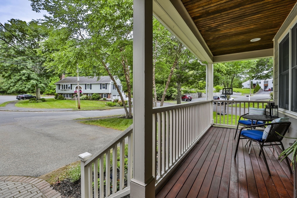 33 Reynolds Road, Wakefield, MA 01880 — photo 2