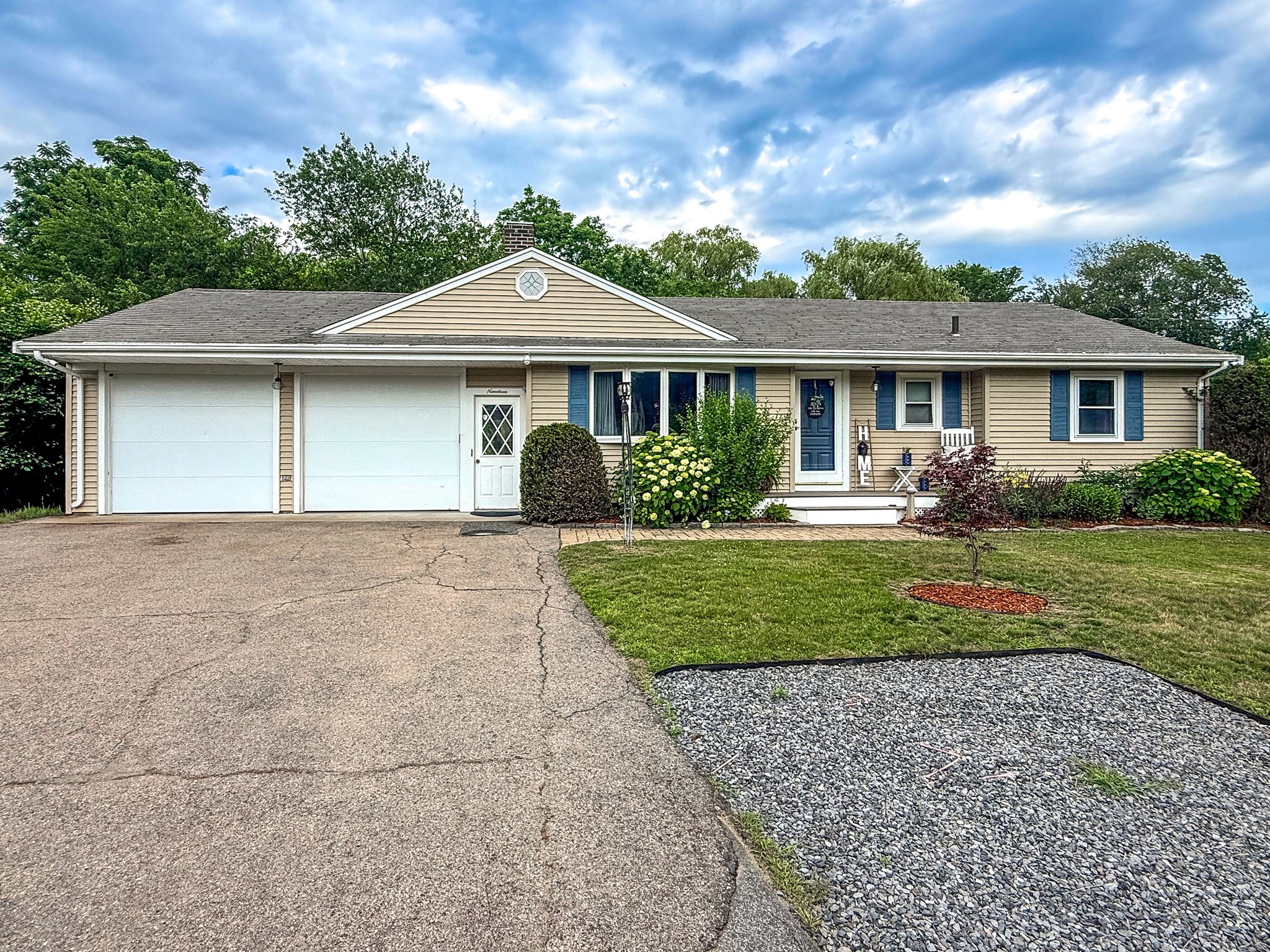 19 Hawthorne Rd — photo