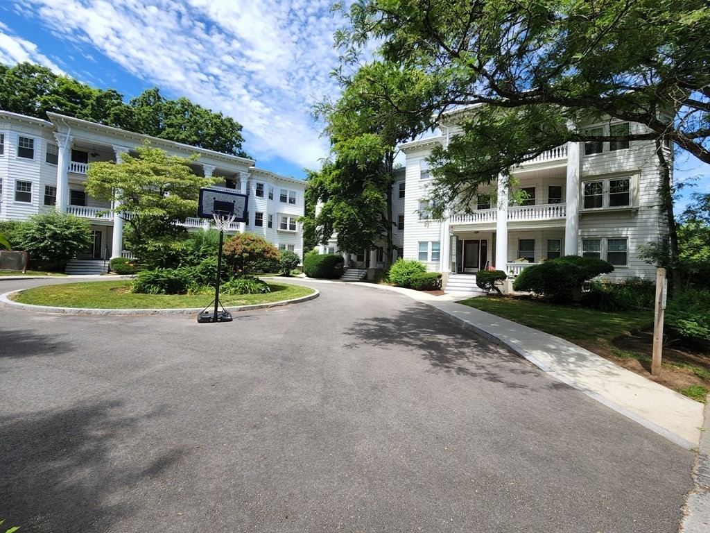 144 Middlesex Road #2, Brookline, MA 02467