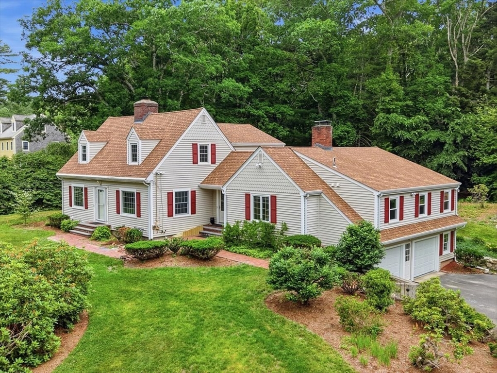 89 River Road, Hanover, MA 02339
