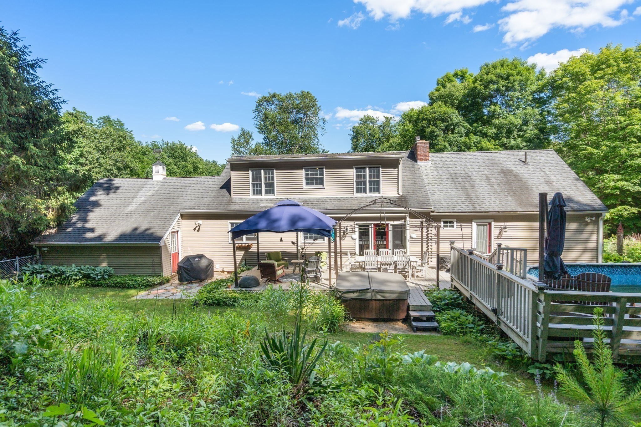 12 Hillside Dr — photo