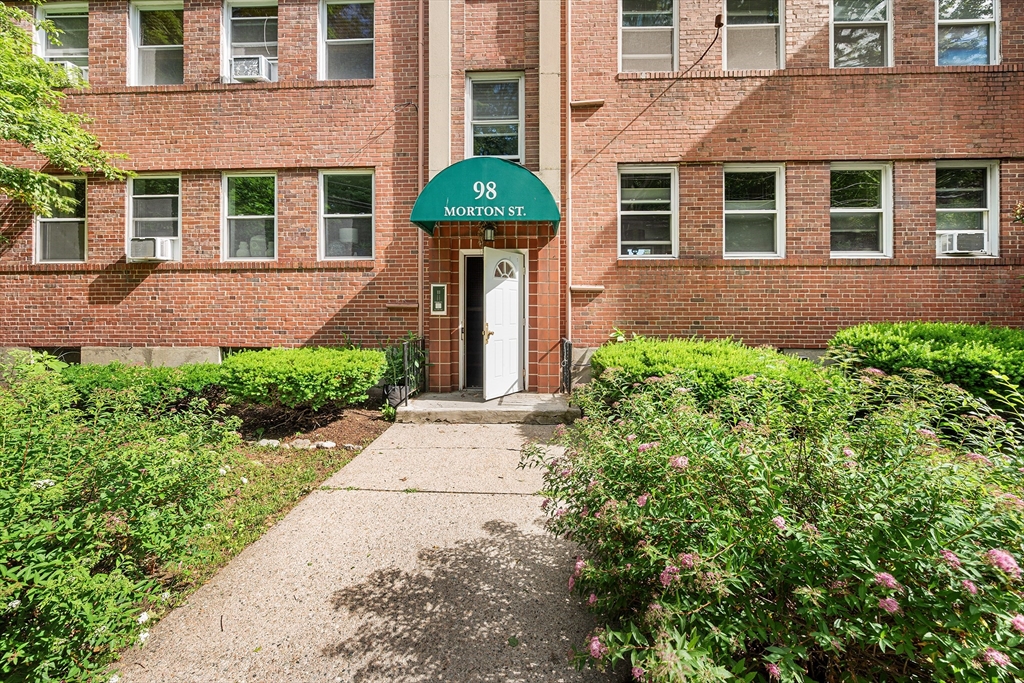 98 Morton St # 57 — photo