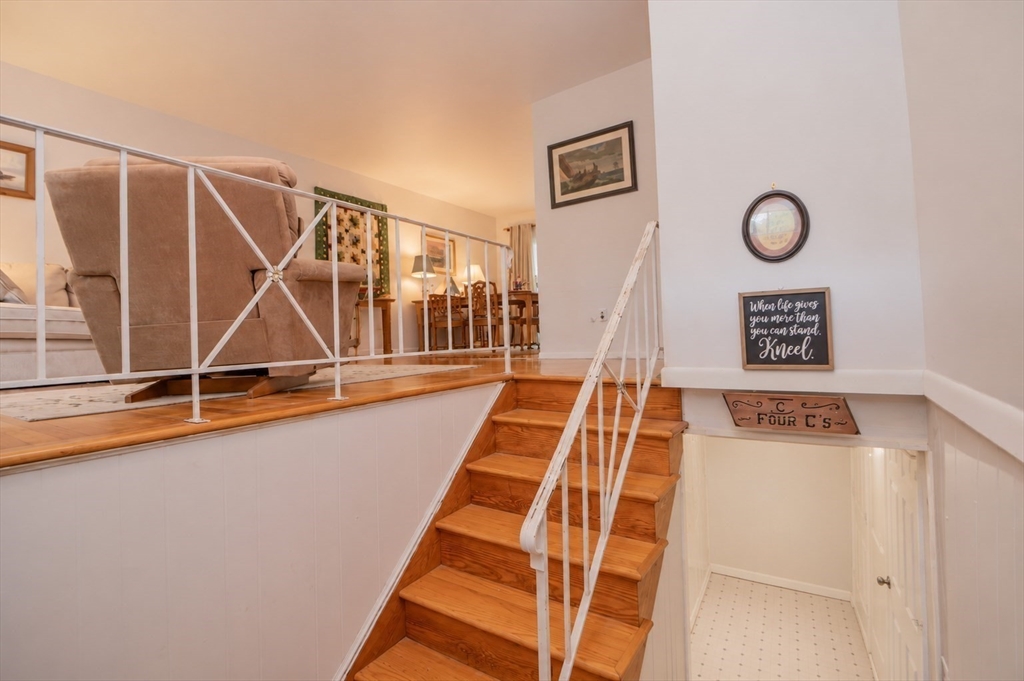 15 Molloy Road, Georgetown, MA 01833 — photo 2