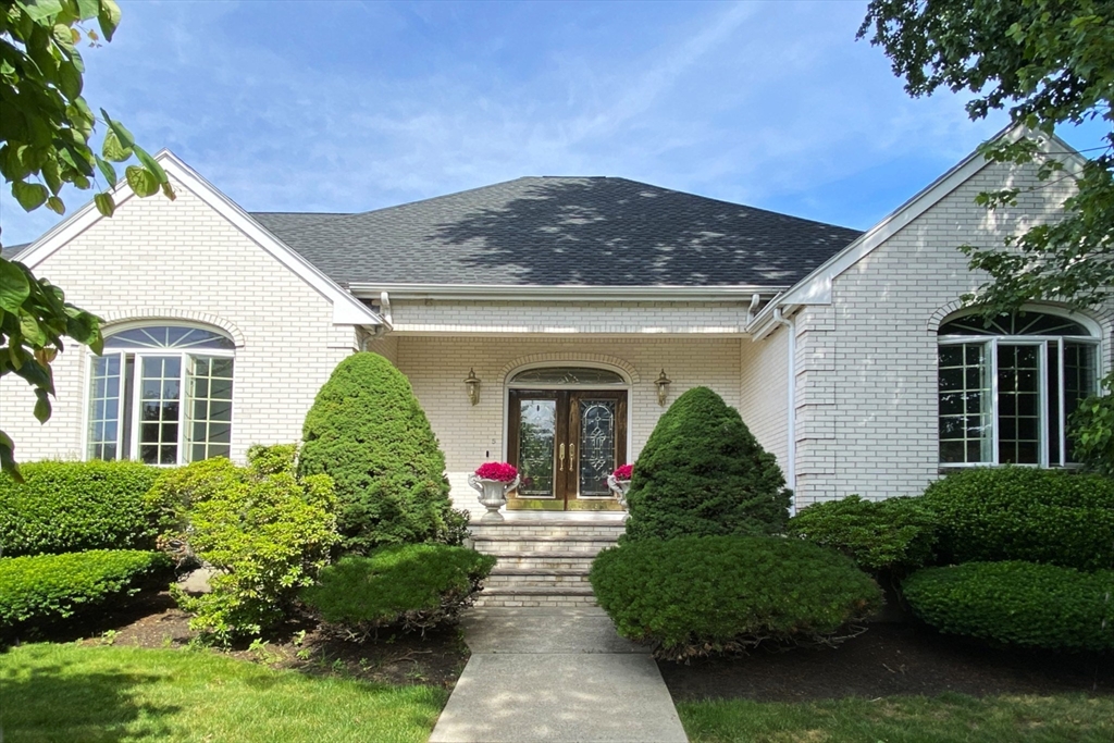 5 Concord Road, Stoneham, MA 02180
