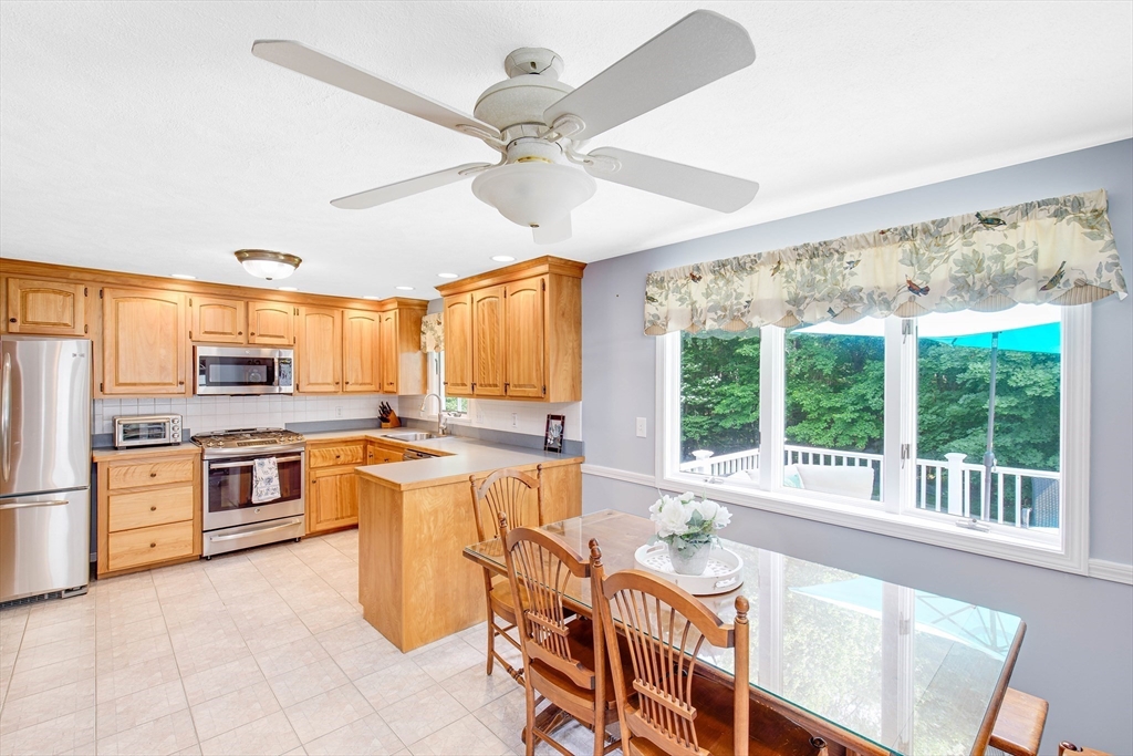 33 Farnham Road, Rowley, MA 01969 — photo 2