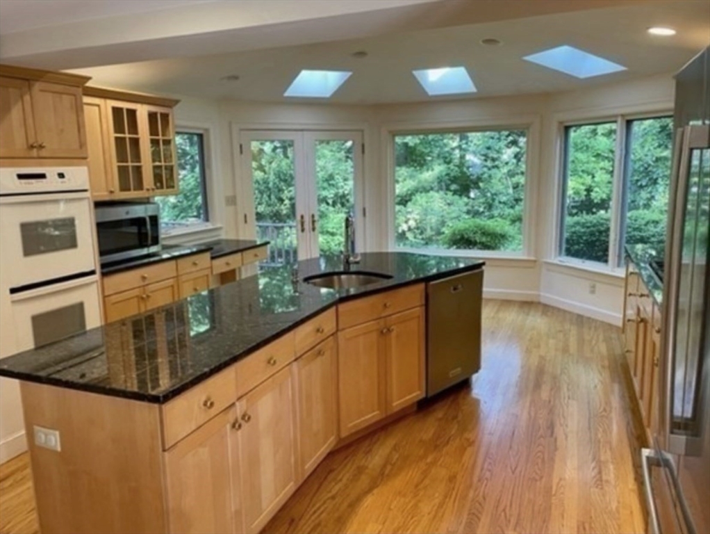 124 Pilgrim Road, Wellesley, MA 02481 — photo 3
