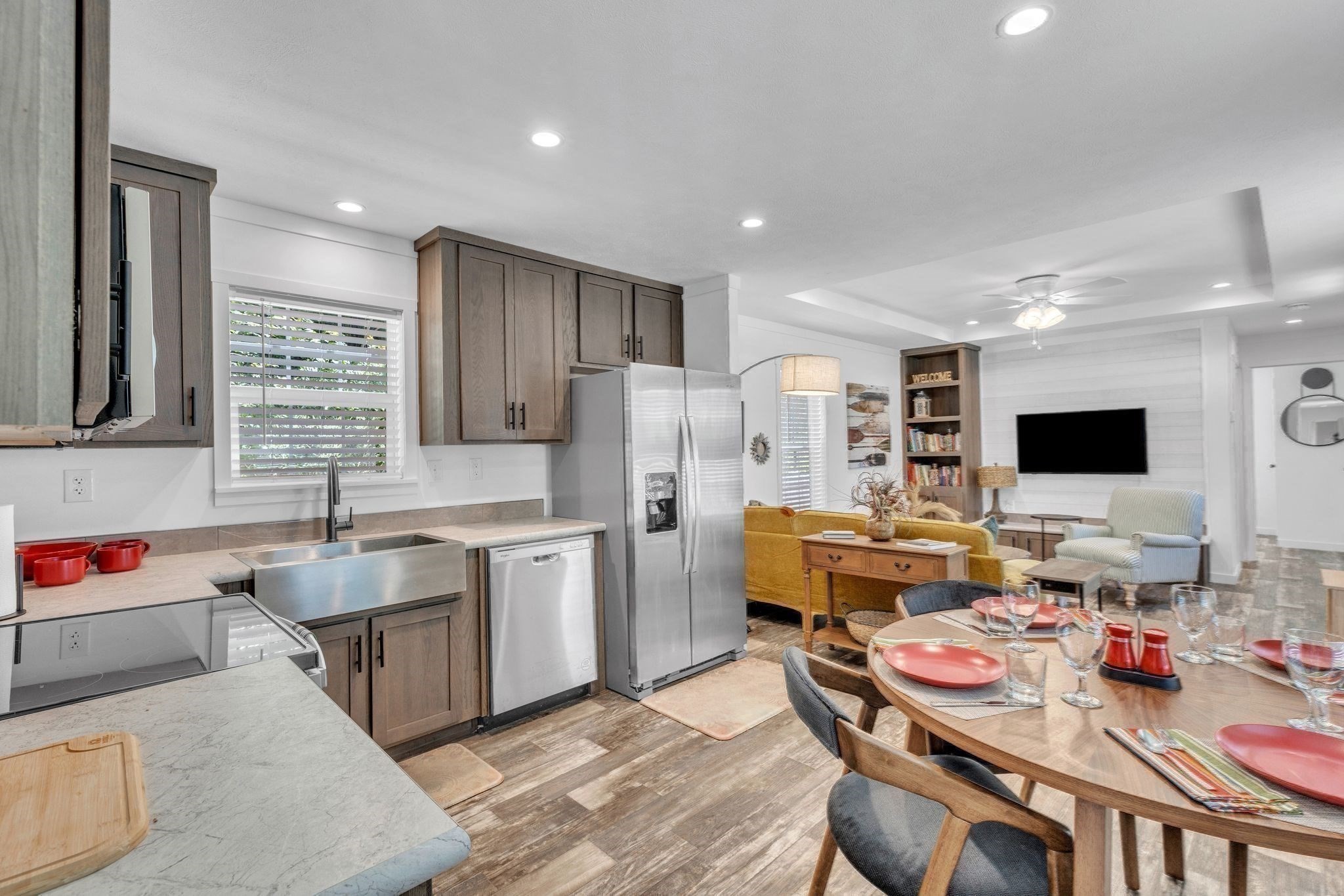 2 Fourth Avenue, Ware, MA 01082 — photo 2