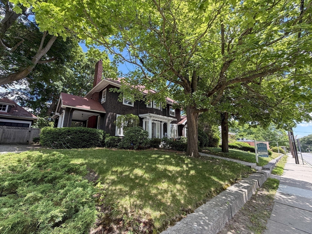 213 Harris Ave — photo