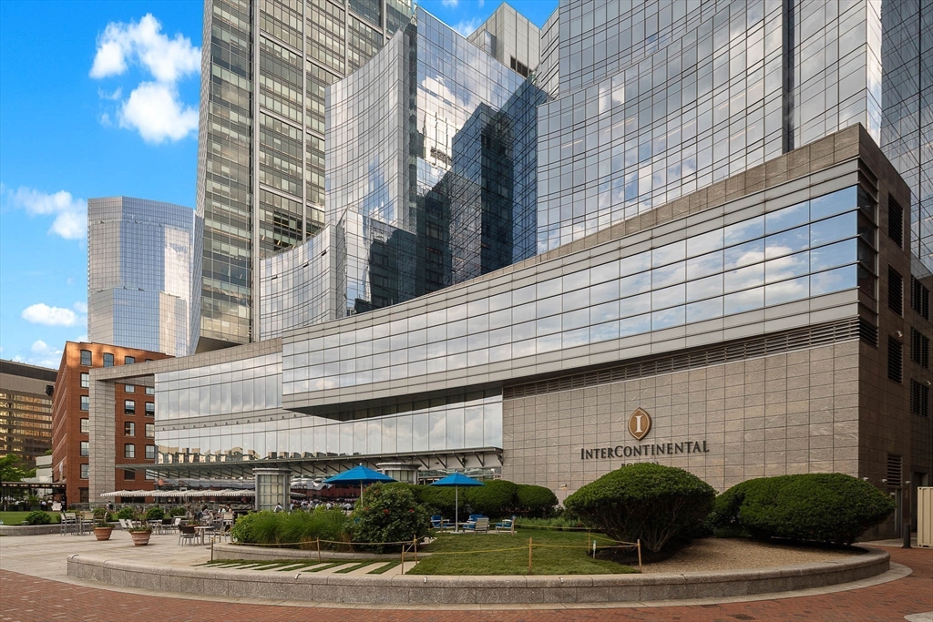500 Atlantic Ave #17S — photo