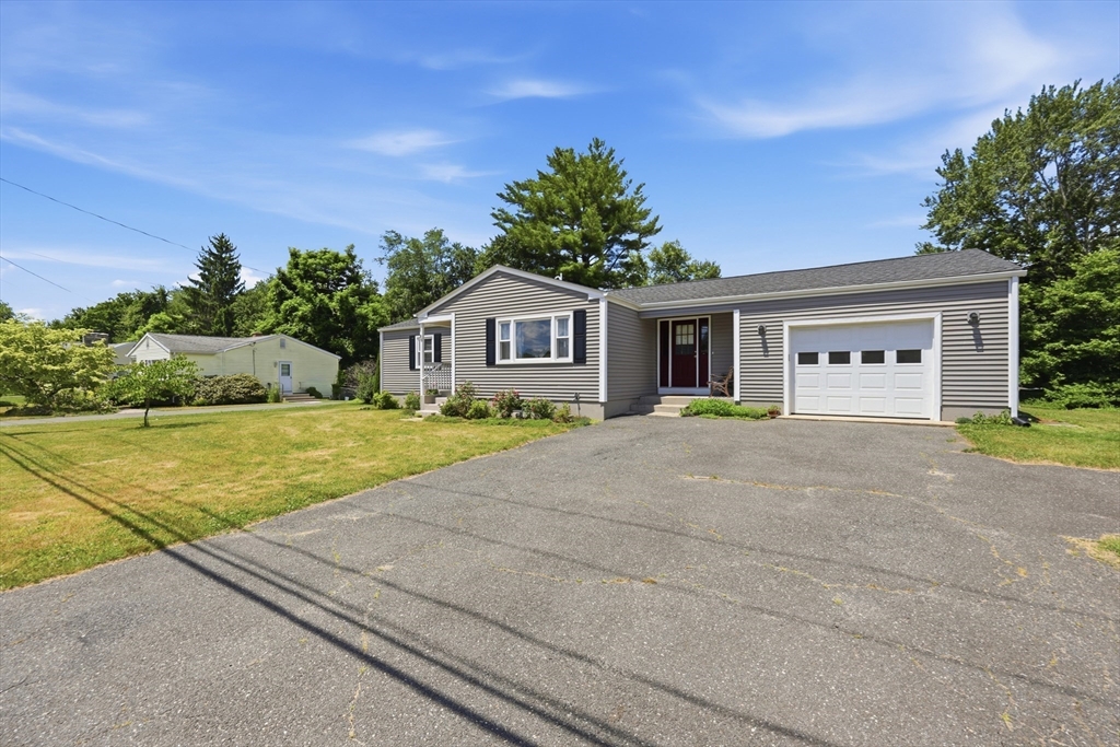 86 Scarsdale Road, Springfield, MA 01129