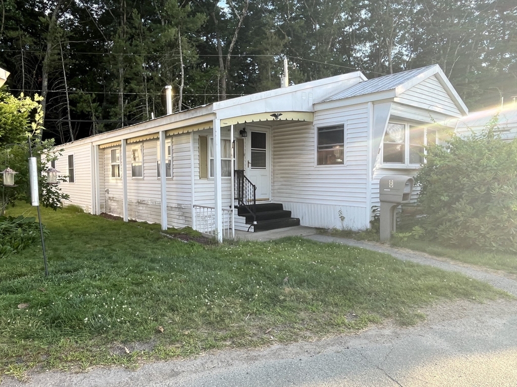 8 Thunderbird Dr — photo
