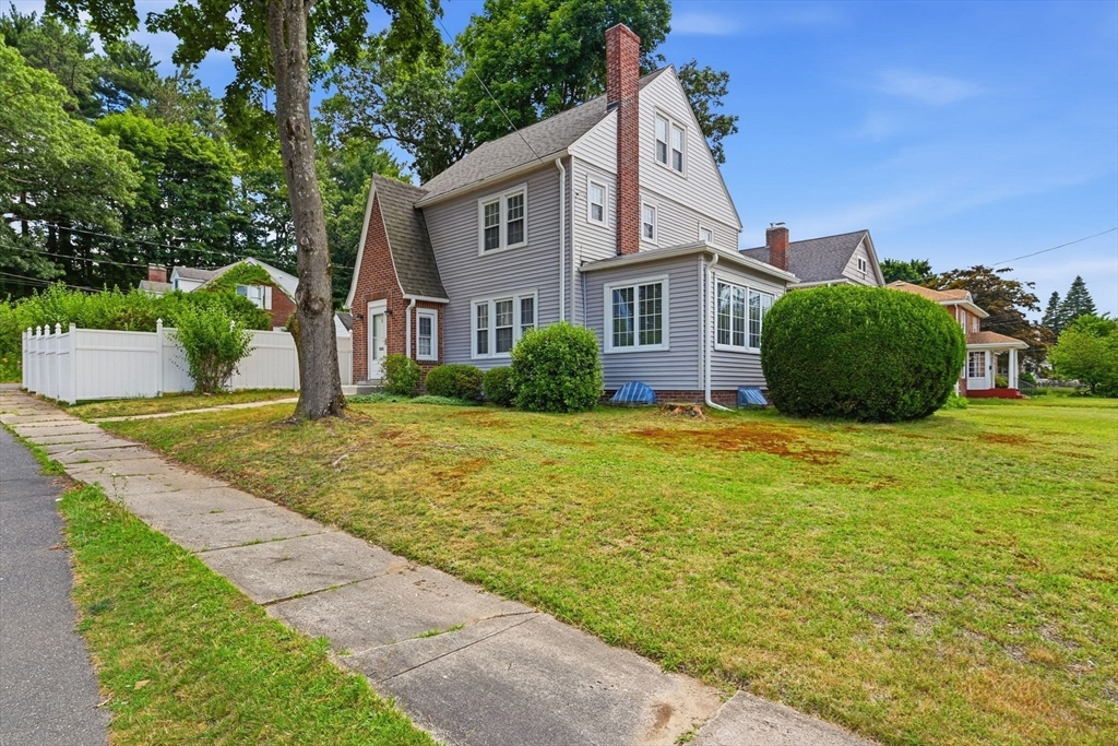 3 Pinehurst Road, Holyoke, MA 01040 — photo 3