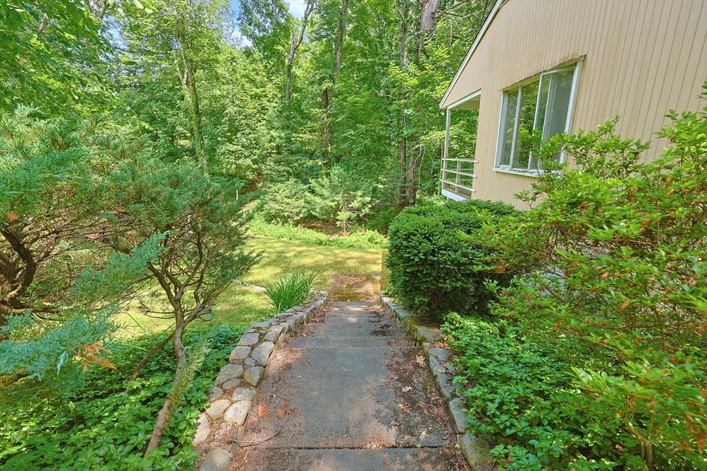 37 Oxbow Road, Wayland, MA 01778 — photo 2
