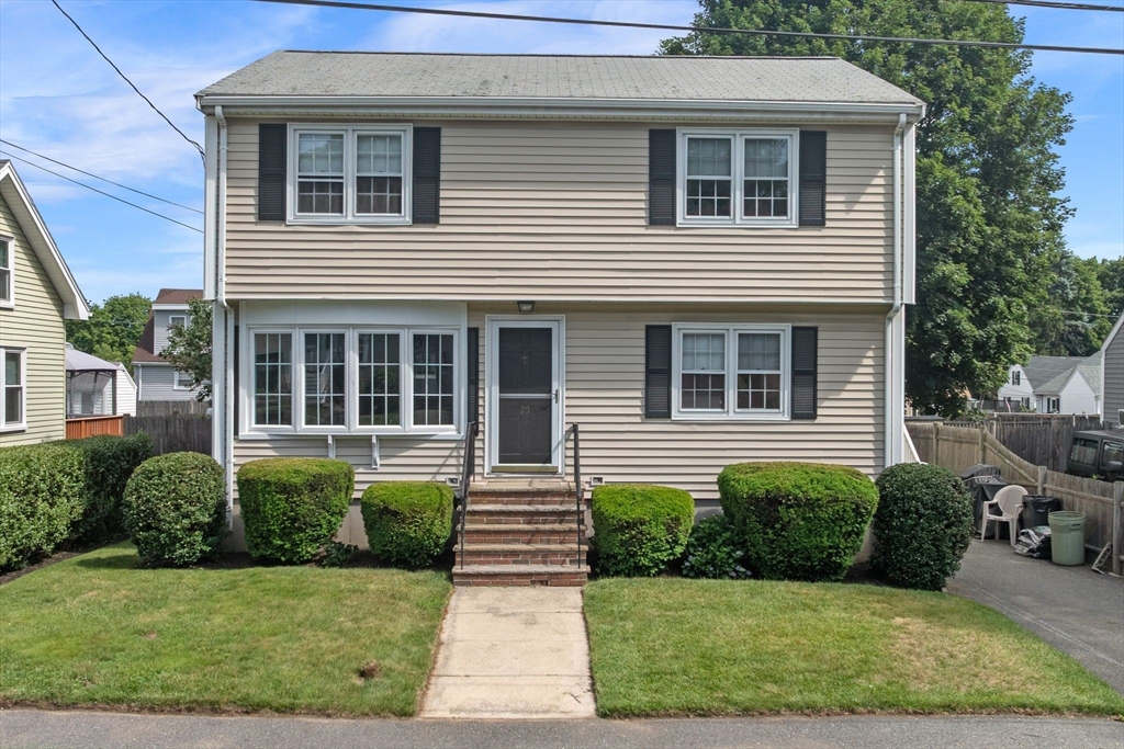 25 Colonial Road, Peabody, MA 01960