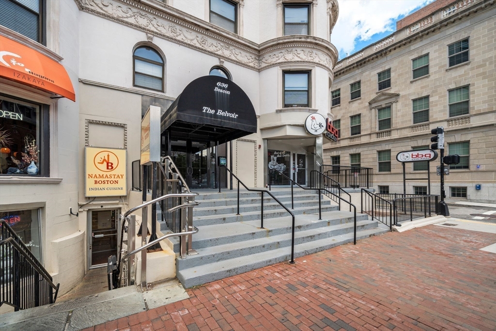 636 Beacon St #505 — photo