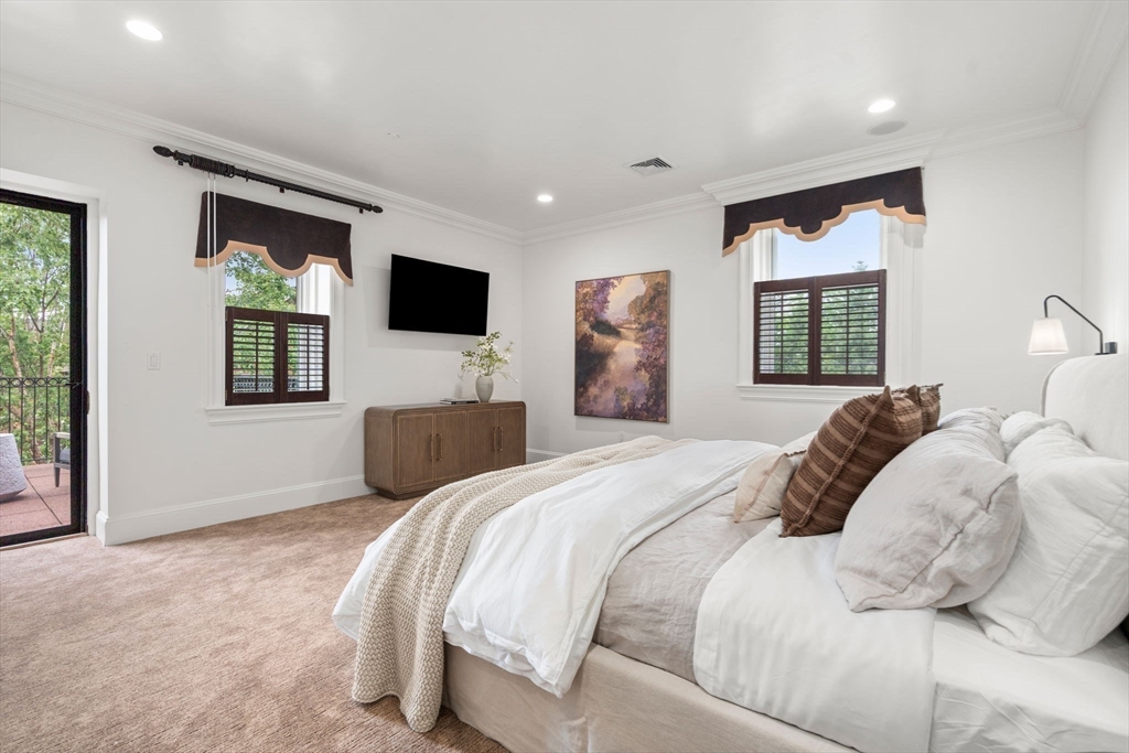120 Seaver St #E201 — photo