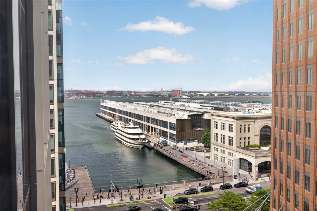 135 Seaport Blvd #1106 — photo