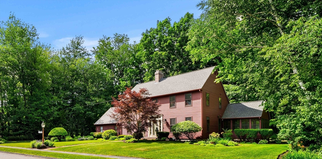 6 Lexington Cir — photo