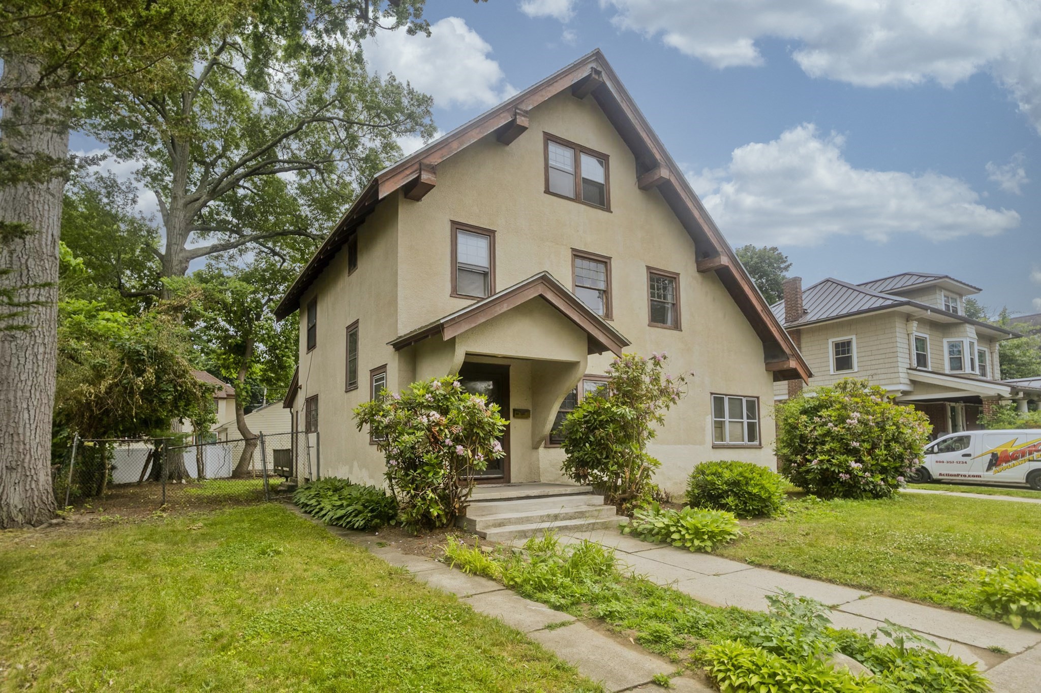 31 Trinity Terrace, Springfield, MA 01108