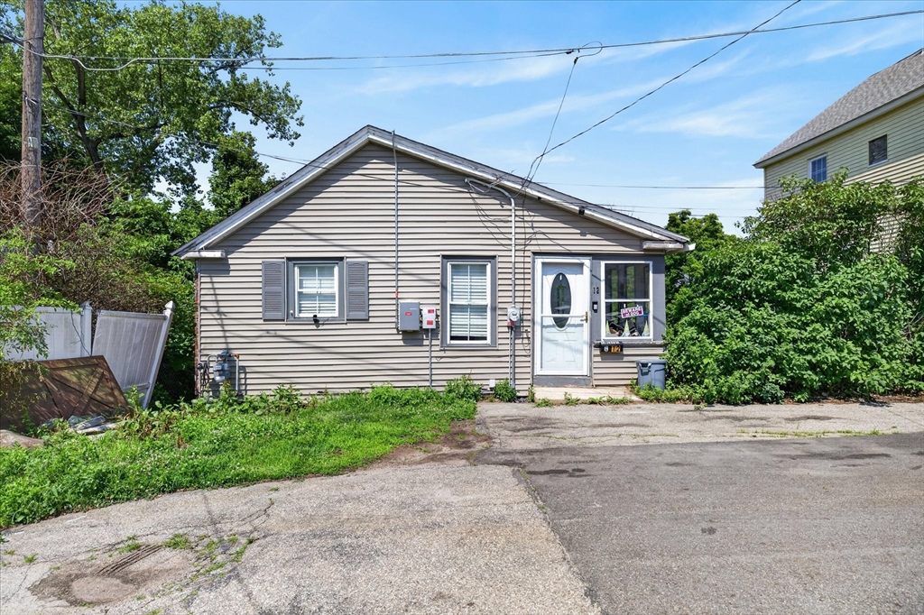12 River Ct — photo