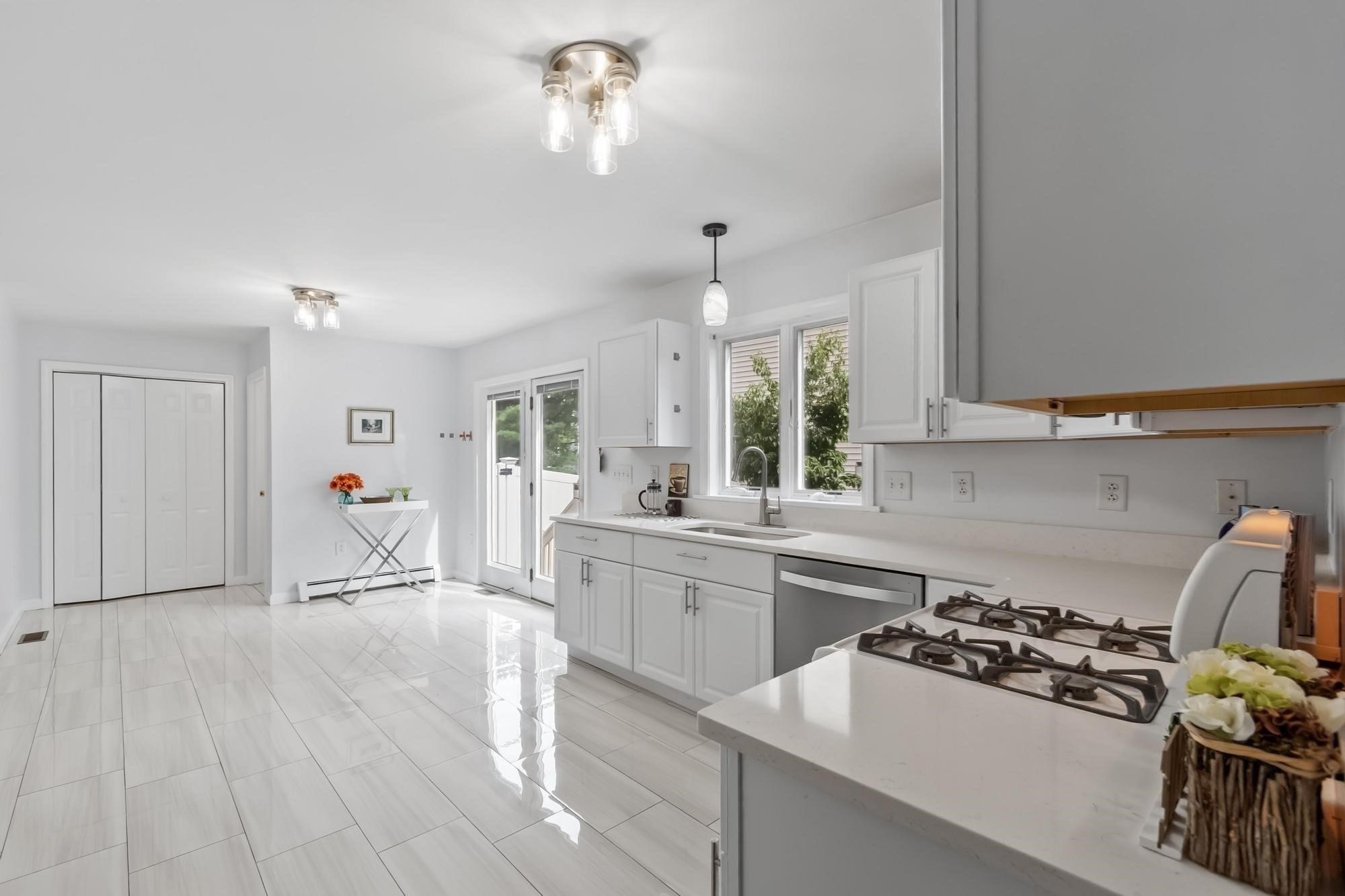 18 Rosegate Road, Needham, MA 02494 — photo 2