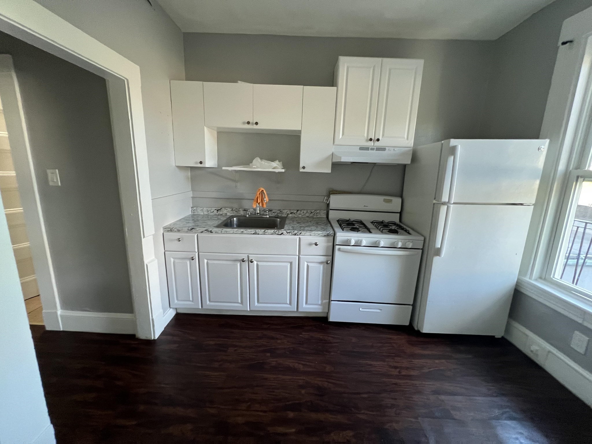 64 Hollis #7 — photo
