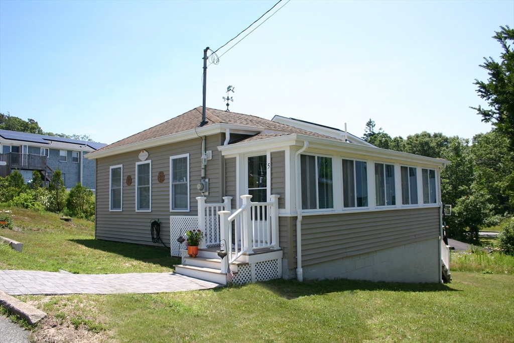 5 Upland Road, Wareham, MA 02558